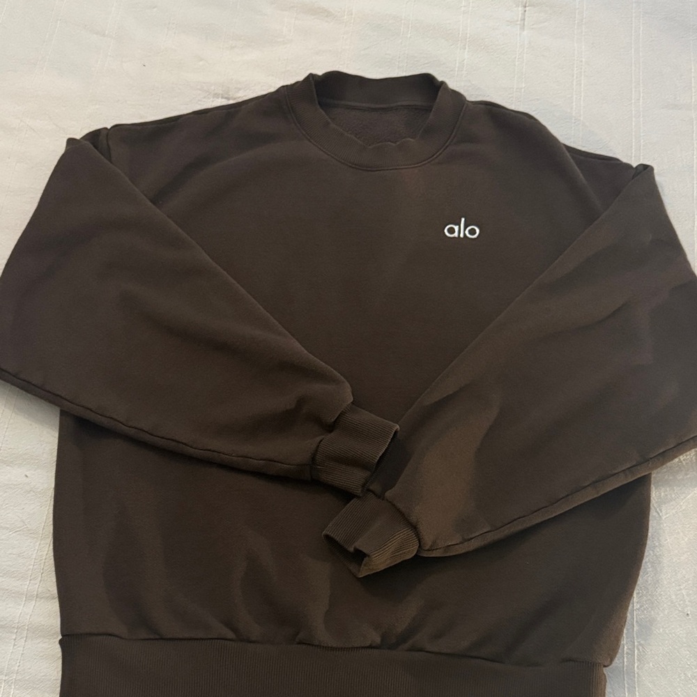ALO Yoga Women's Dark Brown Crewneck Sweater